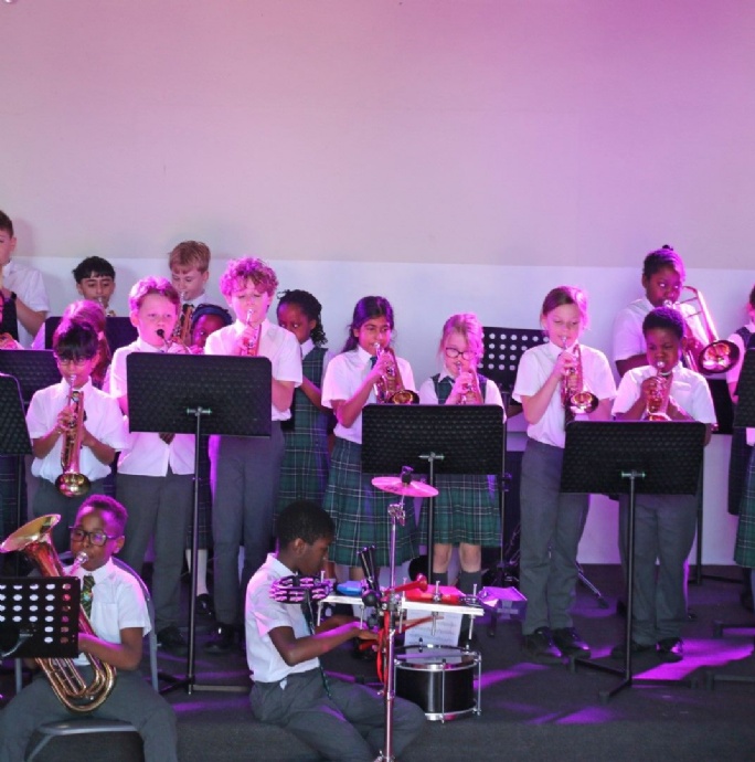 News &raquo; Crescent's Spring Concert Entertained Everyone